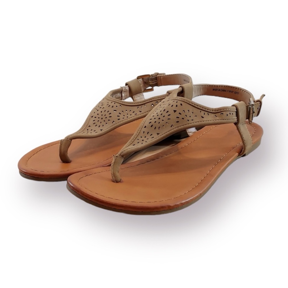 ARIZONA JEANS CO Tan Laser Cut Flat Thong Sandals Size 9